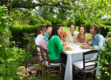 recevoir (diner) - Déjeuner dans le jardin Photographie de stock - Premium Libres de Droits, Code: 649-02731641