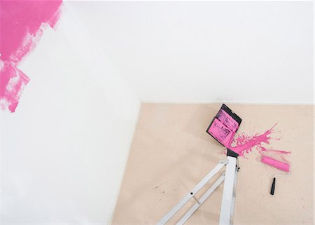 pink splash - collapsed stepladder and spilt paint Stock Photo - Premium Royalty-Free, Code: 649-03077703