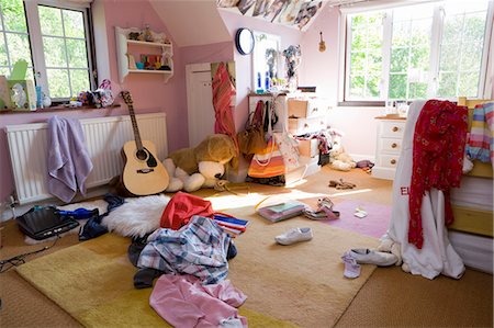 shoes on floor - Messy room Stock Photo - Premium Royalty-Free, Code: 649-03078499