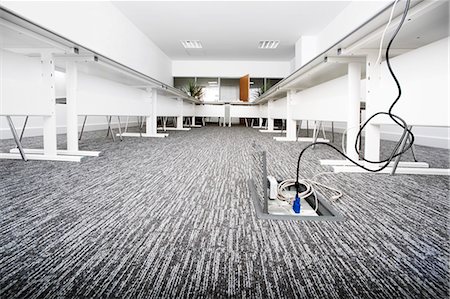 electrical cord - empty presentation room with cables Stock Photo - Premium Royalty-Free, Code: 649-03154103
