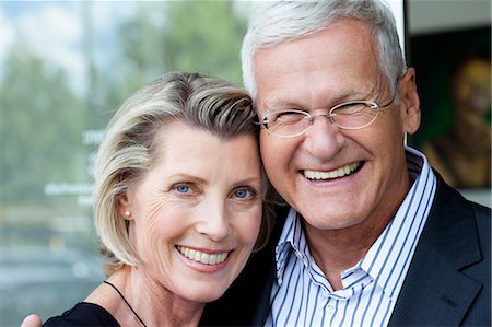 funny man with specs - Senior Couple Looking to Camera Stock Photo - Premium Royalty-Free, Code: 649-03153680