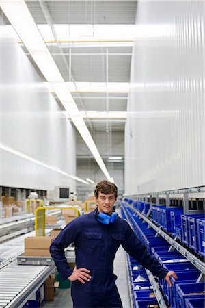 factory worker posed - workman at workplace Foto de stock - Sin royalties Premium, Código: 649-03294331