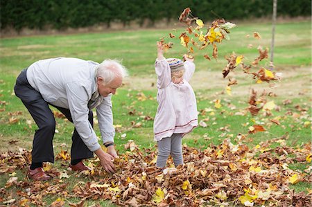 Grandfather and Granddaughter Foto de stock - Sin royalties Premium, Código: 649-03447751