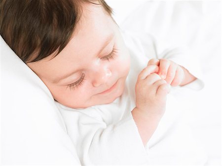 simsearch:632-03847859,k - Baby girl sleeping Stock Photo - Premium Royalty-Free, Code: 649-03465732