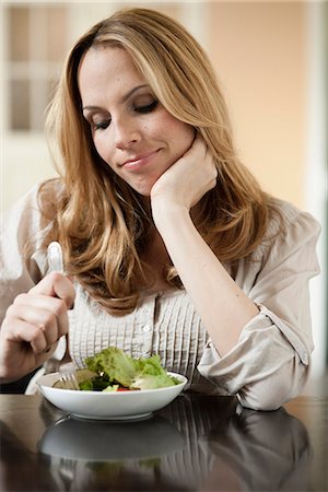 simsearch:649-04247665,k - Woman dieting Stock Photo - Premium Royalty-Free, Code: 649-03486915