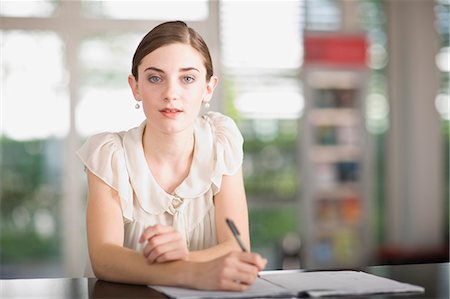 simsearch:649-05950551,k - Portrait of a young woman Stock Photo - Premium Royalty-Free, Code: 649-03565965