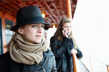 Women on a ferry boat Foto de stock - Sin royalties Premium, Código: 649-03566273