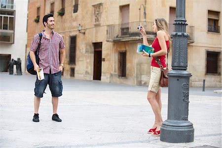 Man posing for holiday picture Foto de stock - Sin royalties Premium, Código: 649-03566315