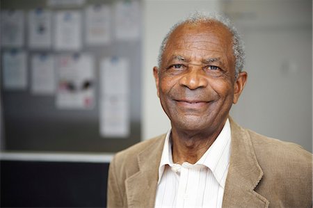 portraits of everyday people - Elderly black man smiling Stock Photo - Premium Royalty-Free, Code: 649-03566520