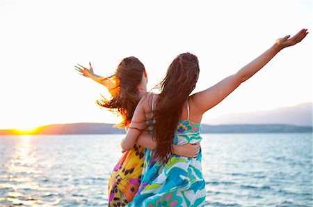 friends beach sunset - Women at the beach Stock Photo - Premium Royalty-Free, Code: 649-03769766