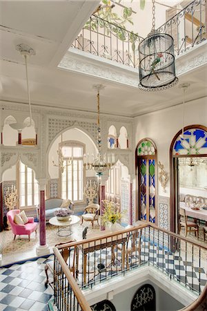 Beautiful Moroccan style townhouse Fotografie stock - Premium Royalty-Free, Codice: 649-03774139