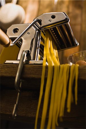 pasta maker - Pasta machine Stock Photo - Premium Royalty-Free, Code: 649-03774685