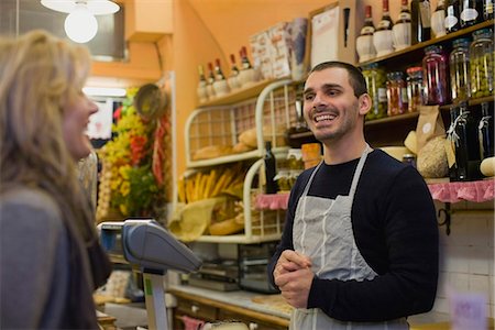 delicatessen food - Sales conversation Foto de stock - Sin royalties Premium, Código: 649-03774778