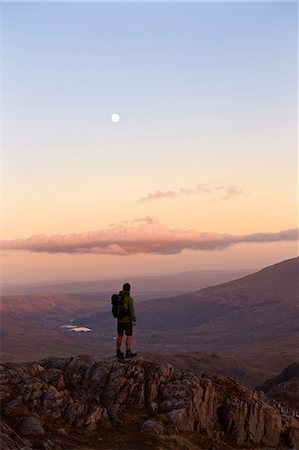 Man admiring mountain view Stock Photo - Premium Royalty-Free, Code: 649-03858394