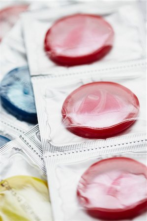 simsearch:649-03883951,k - Nahaufnahme von bunte Kondome Stockbilder - Premium RF Lizenzfrei, Bildnummer: 649-03881862