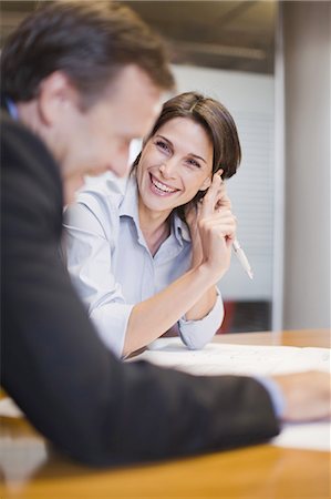 Gens d'affaires de rire au bureau Photographie de stock - Premium Libres de Droits, Code: 649-03882412