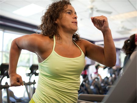 USA, Utah, Draper, Woman exercising on treadmill Foto de stock - Sin royalties Premium, Código: 640-05761127