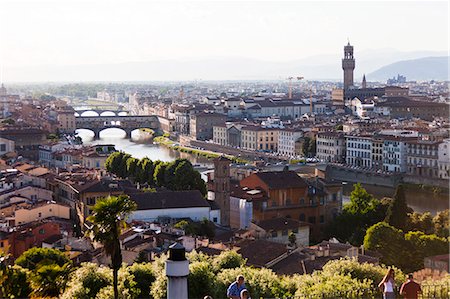 florencia - Italy, Florence, Ponte Vecchio and River Arno Foto de stock - Sin royalties Premium, Código: 640-06049920