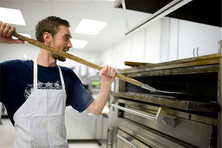 USA, Utah, Salt Lake City, Chef travaillant dans une boulangerie Photographie de stock - Premium Libres de Droits, Code: 640-06050711