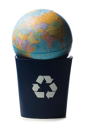 globe in a recycling bin Stock Photo - Premium Royalty-Free, Code: 640-06051266