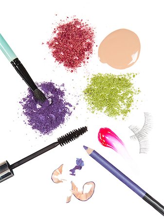 pinceau de maquillage - Multi coloured make-up utensils Photographie de stock - Premium Libres de Droits, Code: 640-06963526