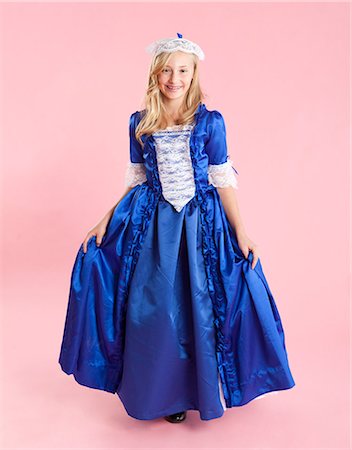 simsearch:640-06963603,k - Portrait of girl (10-11) in colonial princess dress for Halloween Stock Photo - Premium Royalty-Free, Code: 640-06963552