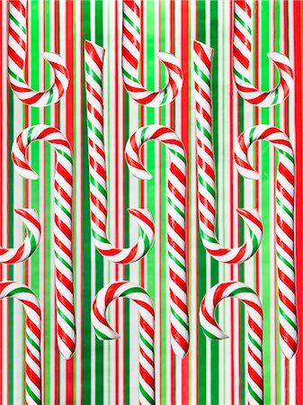 simsearch:640-02773714,k - Studio shot of candy canes Fotografie stock - Premium Royalty-Free, Codice: 640-06963688