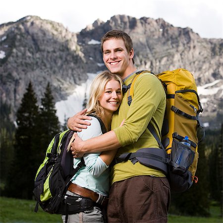 simsearch:640-08089734,k - young couple on a hiking trip Foto de stock - Royalty Free Premium, Número: 640-08089117