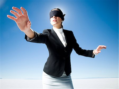 simsearch:640-08089629,k - blindfolded businesswoman Stock Photo - Premium Royalty-Free, Code: 640-08089166