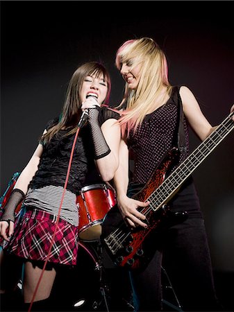 simsearch:640-02948401,k - two girls in a rock band Stock Photo - Premium Royalty-Free, Code: 640-08089462