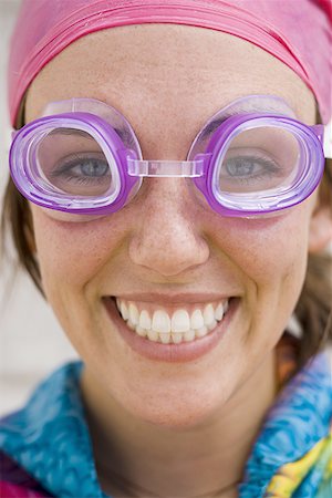 simsearch:640-03258825,k - Woman with swimming goggles Stock Photo - Premium Royalty-Free, Code: 640-01354420