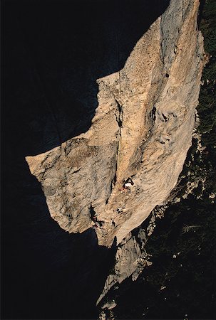 simsearch:640-01349855,k - High angle view of a person rock climbing Foto de stock - Sin royalties Premium, Código: 640-01355379