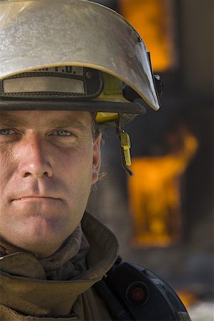 simsearch:640-01359145,k - Portrait of a firefighter Stock Photo - Premium Royalty-Free, Code: 640-01355454