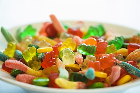 simsearch:640-03262770,k - A bowl of gummy candies Stock Photo - Premium Royalty-Free, Code: 640-01357252