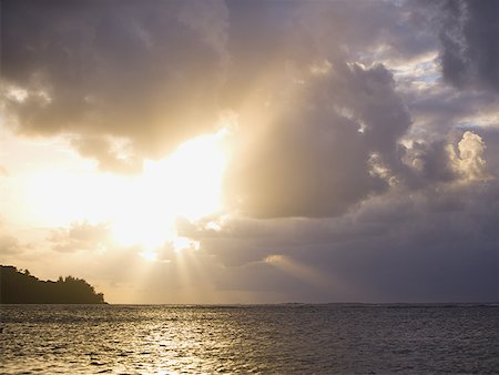 Sunset in Kauai Stock Photo - Premium Royalty-Free, Code: 640-01357446