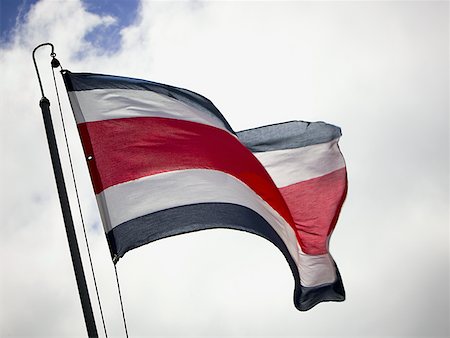 simsearch:640-02948279,k - Faible angle vue du drapeau Costa Rica Photographie de stock - Premium Libres de Droits, Code: 640-01350706