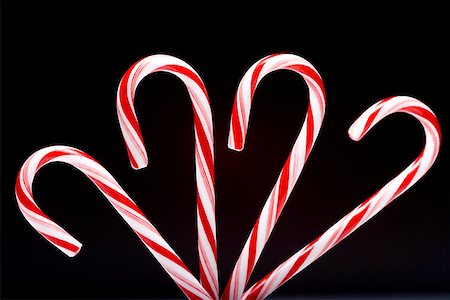 simsearch:640-01351370,k - Close-up of four candy canes Stock Photo - Premium Royalty-Free, Code: 640-01350891
