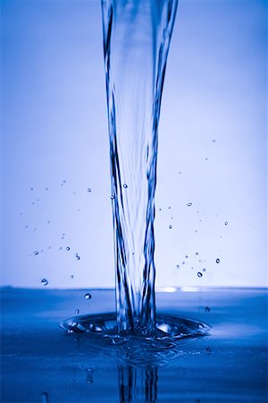 Flowing water Stock Photo - Premium Royalty-Free, Code: 640-01351811