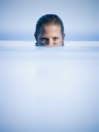 face underwater - Portrait d'une jeune femme dans l'eau Photographie de stock - Premium Libres de Droits, Code: 640-01364807