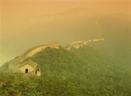 Vue aérienne de la grande muraille de Chine, Chine Photographie de stock - Premium Libres de Droits, Code: 640-01365472