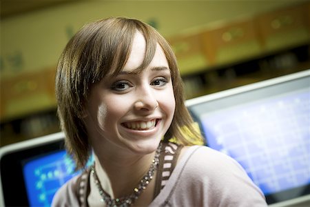 simsearch:640-03265586,k - Portrait of a teenage girl smiling Stock Photo - Premium Royalty-Free, Code: 640-01361522