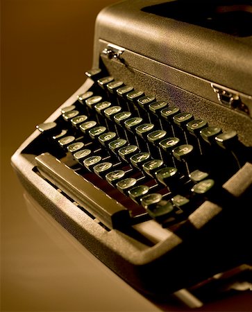simsearch:640-02773714,k - Old typewriter Foto de stock - Sin royalties Premium, Código: 640-01458554