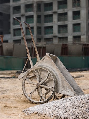 Detail of city street with garbage and urban blight Stock Photo - Premium Royalty-Free, Code: 640-01645375