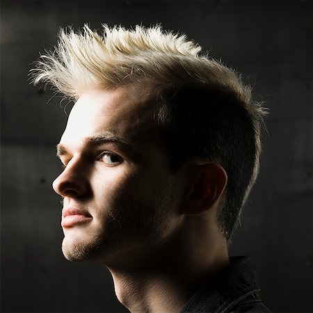 simsearch:640-02779202,k - man with a mohawk Stock Photo - Premium Royalty-Free, Code: 640-02659027