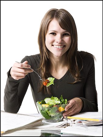simsearch:640-02658258,k - femme mangeant sainement Photographie de stock - Premium Libres de Droits, Code: 640-02659481
