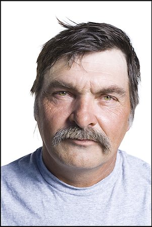 redneck facial hair - L'homme âgé moyen en désordre Photographie de stock - Premium Libres de Droits, Code: 640-02764823