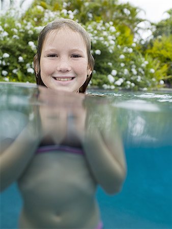 simsearch:640-02764438,k - Portrait of a girl neck deep in water Stock Photo - Premium Royalty-Free, Code: 640-02765978