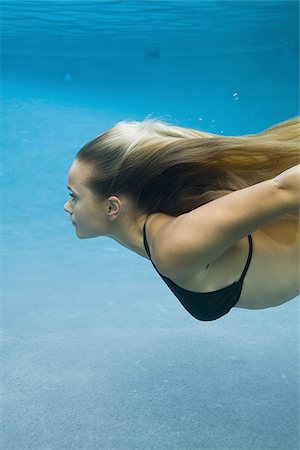 girl underwater hair