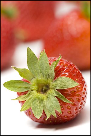 strawberries and raspberries - Strawberry and raspberry Stock Photo - Premium Royalty-Free, Code: 640-02774269