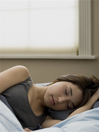 simsearch:640-02774723,k - Woman in bed sleeping Foto de stock - Sin royalties Premium, Código: 640-02774729